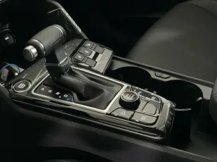 Kia  11