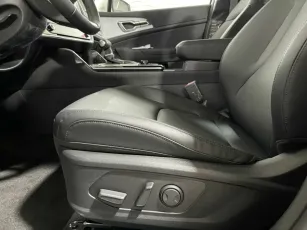 Kia  12