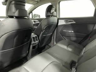 Kia  15