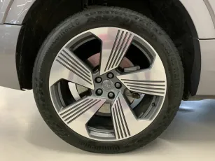 Audi  7