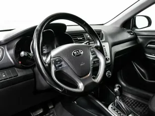 Kia  10