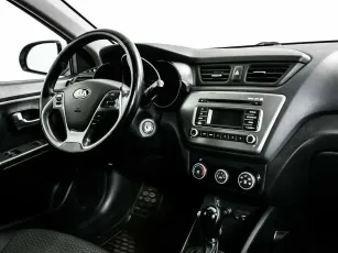 Kia  8