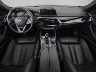 BMW  8
