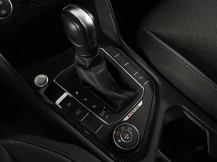 Volkswagen  8