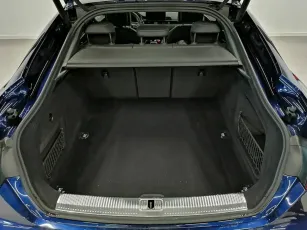 Audi  6