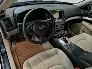 Infiniti  10