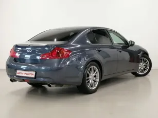 Infiniti  3