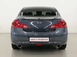 Infiniti  5