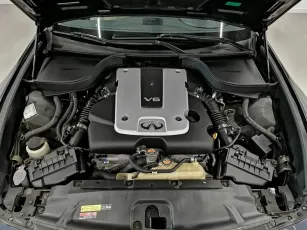 Infiniti  8