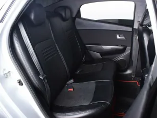 Kia  11