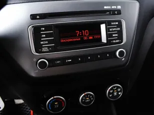 Kia  8