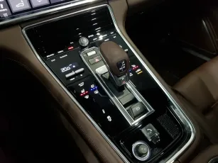 Porsche  15