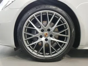 Porsche  8