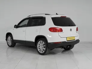 Volkswagen  4
