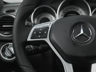 Mercedes-Benz  12