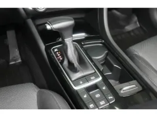 Kia  11
