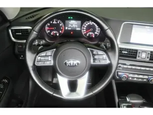 Kia  6