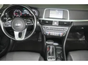 Kia  9