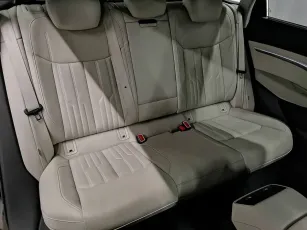 Audi  11