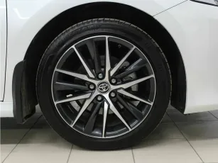 Toyota  8