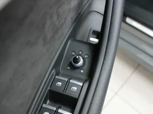 Audi  12