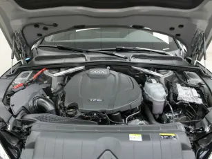 Audi  8