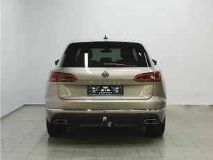 Volkswagen  5