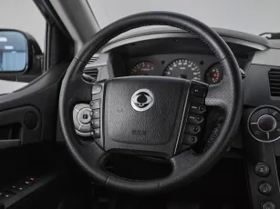 SsangYong  10