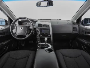 SsangYong  8
