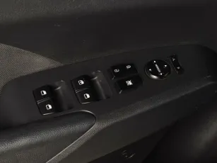 Hyundai  11