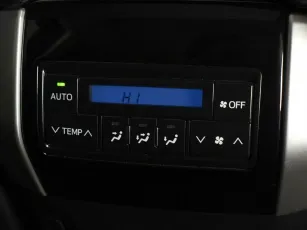 Toyota  9