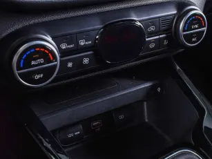 Kia  12