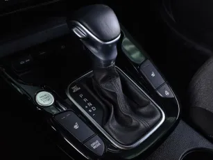 Kia  8