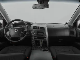 SsangYong  8