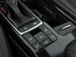 Kia  10