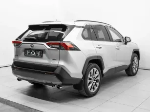 Toyota  6
