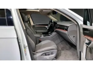 Volkswagen  9