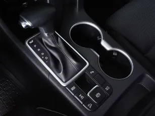Kia  8