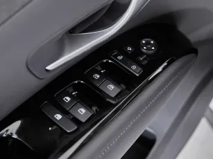 Hyundai  15