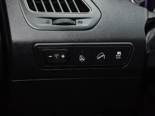 Hyundai  15