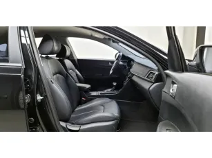 Kia  9