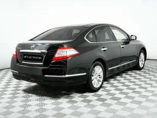 Nissan  5