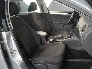 Volkswagen  6