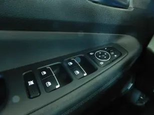 Hyundai  13