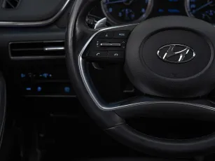Hyundai  10