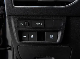 Hyundai  16