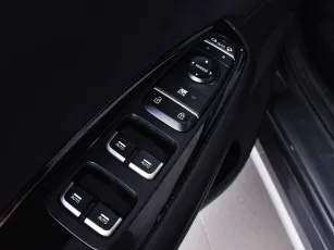 Kia  12