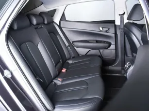 Kia  15