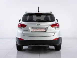 Hyundai  6