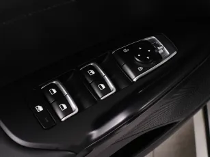 Kia  10